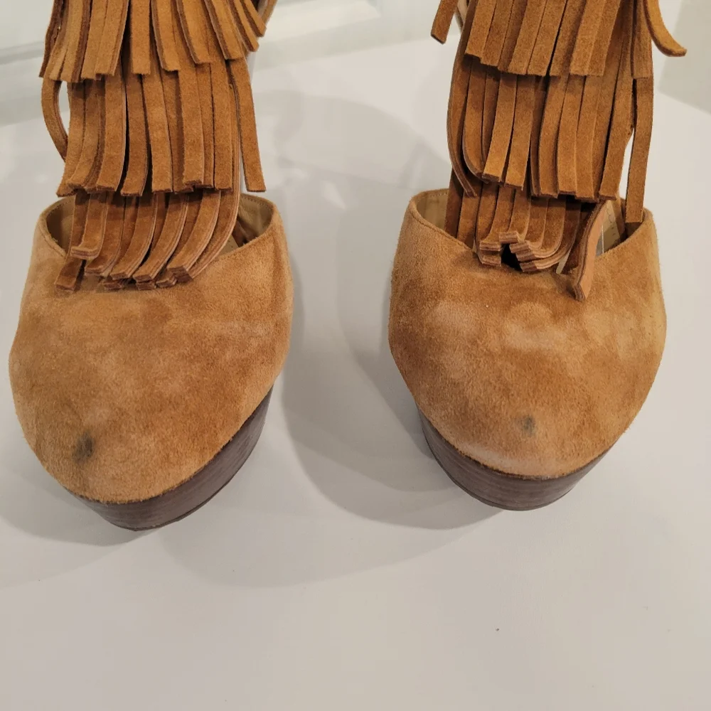 ELAINE TURNER TAN FRINGE SUEDE ZIPPER BACK WEDGES SIZE 9.5